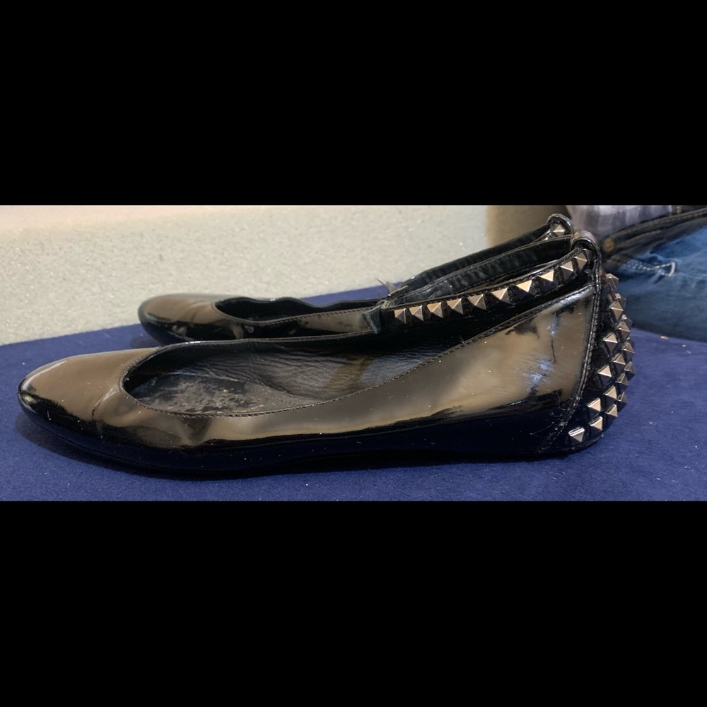 Women’s Burberry flats